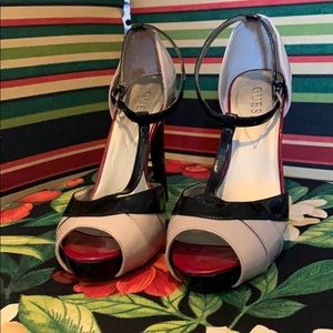 Authentic Guess Platform Heels